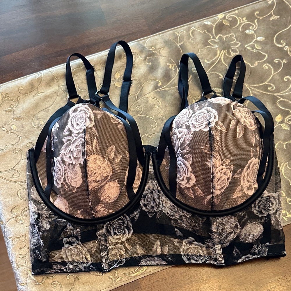 Victoria's Secret Black and Gray Floral Lace Bra size 38D/D85